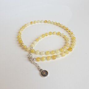 Natūralaus šviesaus Baltijos gintaro kolje