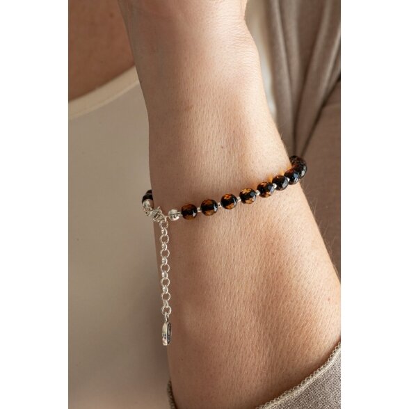 Natūralaus facetuoto (briaunuoto) Baltijos gintaro apyrankė 2