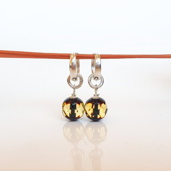 Natūralaus facetuoto (briaunuoto) Baltijos gintaro auskarai 1