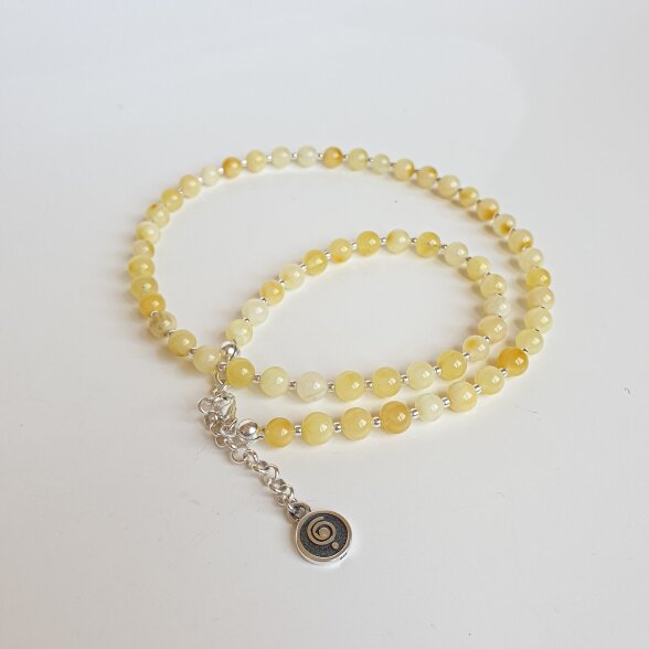 Natūralaus šviesaus Baltijos gintaro kolje 1